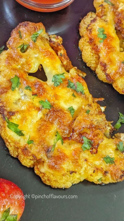 These straightforward, AIR FRYER CHEESY CAULIFLOWER STEAK cooked in the air fryer effortlessly elevate ordinary cauliflower into a delightful main course that will be a hit with everyone! Air-Fryer Cheesy Cauliflower Steaks, Air Fryer Recipes Vegetables, Cauliflower Steaks Recipes, Cauliflower Steak, Easy Air Fryer Recipes, Cauliflower Bread, Low Carbohydrate Recipes, Air Fryer Oven Recipes, Cheesy Cauliflower