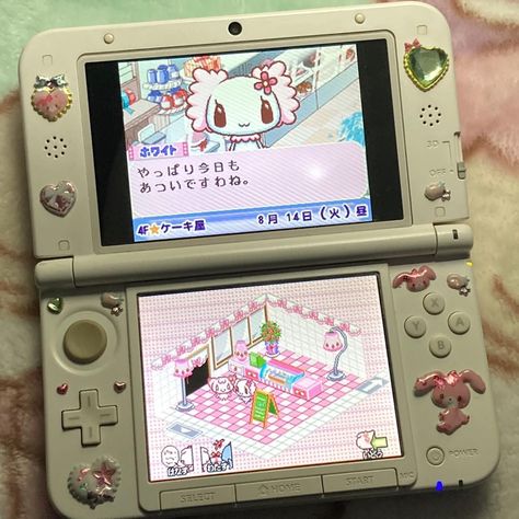 Pink 3ds, Nintendo Decor, Ocean Room Decor, Kawaii Games, Tech Aesthetic, Nintendo 3ds Xl, Retro Gadgets, Ds Games, Iphone Obsession