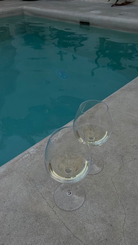 Enjoying a glass of white wine by the pool, having a date night with my boyfriend while living in Bali and staying in a stunning Bali villa Pool And Wine Aesthetic, Pool Date Night, Wine By The Pool, Pool Drinks, Pool At Night, Vacation 2024, Dream Dates, Wine Night, A Glass Of Wine