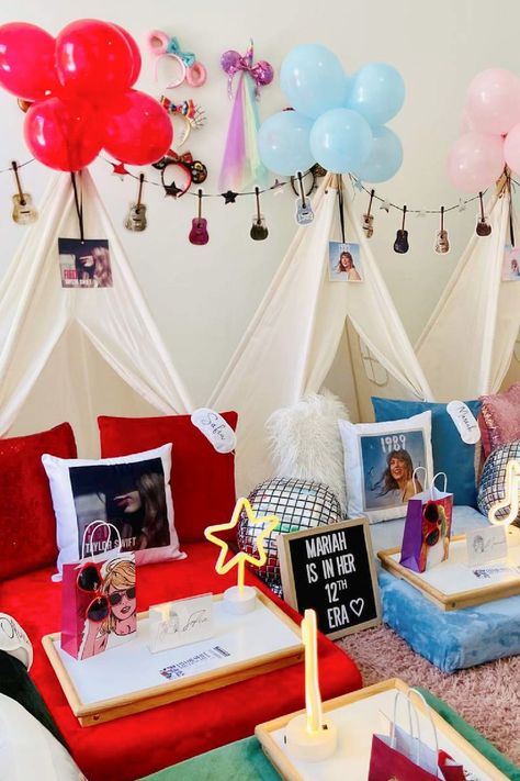 Sleepover Party Themes, Taylor Swift Graduation, High School Graduation Party Themes, Swiftie Birthday, Taylor Swift Birthday Party Ideas, Slumber Party Birthday, Swift Party, Sleepover Birthday Parties, Graduation Party Themes