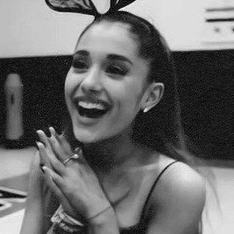 Compilation of some pictures of Ariana Grande smiling 𖦹 ☼ ⋆｡˚⋆ฺ 🫧🪐 ♡ 𖦹 ☼ ⋆｡˚⋆ฺ #arianafanpage #arianagrande #arianahappy #feedfeed #arianators #happy Happy Ariana Grande, Ariana Smiling, Ariana Grande Happy, Ariana Grande Smile, Ariana Grande Smiling, Gamer Party, Ariana Instagram, Ponytail Girl, Ariana Grande Photos