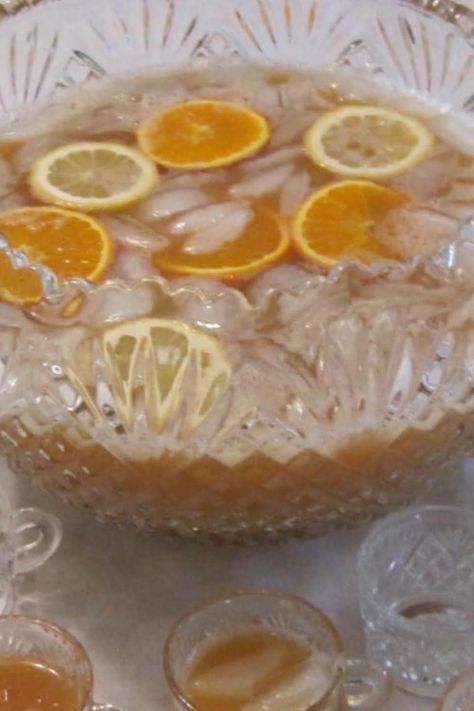 Iced Tea Punch Tea Punch Recipe Ginger Ale, Ice Tea Punch Recipes, Tea Punch Recipe, Iced Tea Punch, Iced Tea Party, Wedding Punch, Shower Punch, Tea Punch, Ginger Ale Recipe