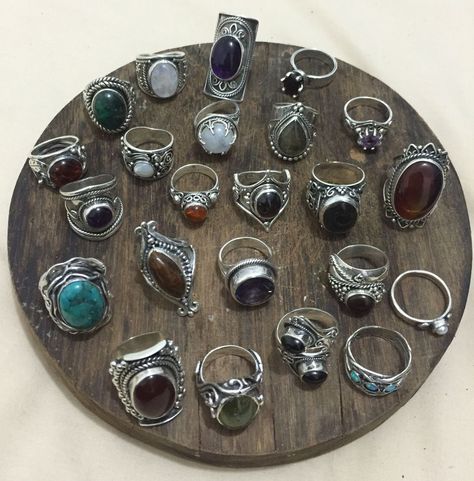 Grunge Rings, Styl Grunge, Many Rings, Grunge Jewelry, Hippie Rings, Edgy Jewelry, Indie Jewelry, Dope Jewelry, Funky Jewelry