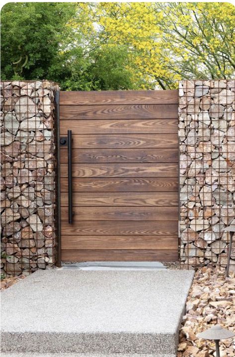 Gabion And Wood Fence, Stone And Wood Fence, Wooden Fences And Gates, Modern Wood Gate, Modern Horizontal Fence, Wooden Gate Design, Backyard Fence Design, Natural Fences, Small Garden Gates