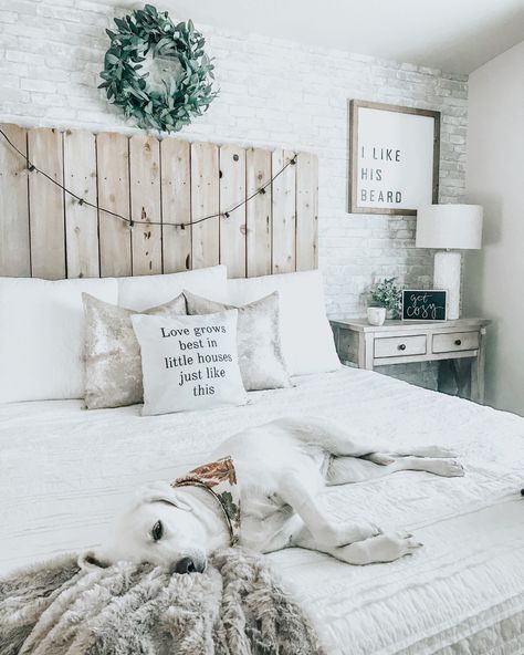 DIY Wooden Headboard for under $100! | Everyday Kacie Luxury Bed Headboard, Diy Wooden Headboard, Diy Headboard Wooden, Headboard King Size, Headboard Inspiration, Diy Wood Headboard, Farmhouse Headboard, California King Size Bed, Faux Fireplace Diy