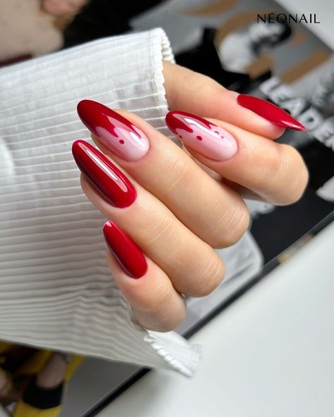 Almond Nails Red, Red Summer Nails, Almond Nails Pink, Soft Pink Nails, Red Nail Art Designs, Bright Red Nails, Wine Nails, Red Nail Art, Red Manicure