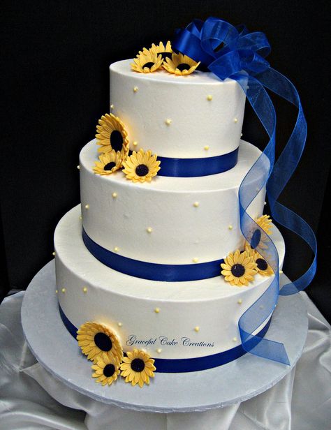 Wedding Cake Simple Elegant, Yellow Wedding Cake, Sunflower Wedding Cake, Ideas Matrimonio, Wedding Cake Navy, White Buttercream, Buttercream Wedding Cake, Tiered Cake, Wedding Cakes Blue