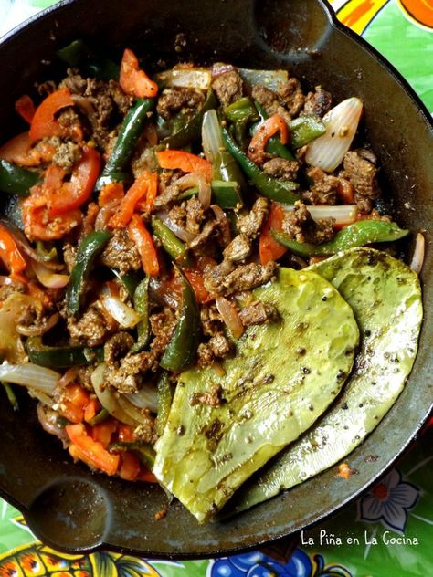 Steak Picado! One Skillet Beef Tacos! - La Piña en la Cocina Steak Picado Recipe, Picado Recipe, Steak Picado, Grilled Steak Tacos, Steak Taco, Recipe Ground Beef, Seared Salmon Recipes, Authentic Mexican Recipes, Chopped Steak