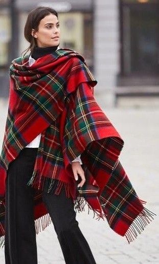 Mode Tartan, Tartan Shawl, Cape Outfit, Tartan Fashion, Royal Stewart Tartan, Scotland Forever, Mode Punk, Stewart Tartan, Tartan Christmas