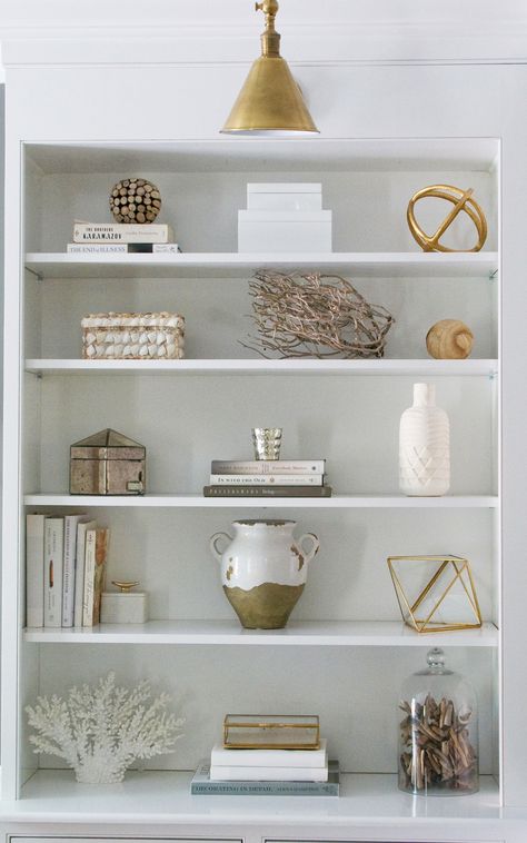 villanova — STEPHANIE KRAUS DESIGN | Philadelphia-based Interior Design Firm Interior Design Living Room Warm, Interior Design Living Room Modern, Shelf Decor Living Room, Styling Shelves, Decorating Bookshelves, Bookcase Decor, Decorating Shelves, Well Decor, Bookshelf Decor