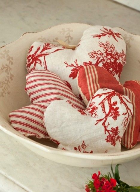 lovely! Red Toile, Heart Pillows, Red Cottage, Sweet Hearts, Fabric Hearts, I Love Heart, My Funny Valentine, Valentine's Day Quotes, Red Decor