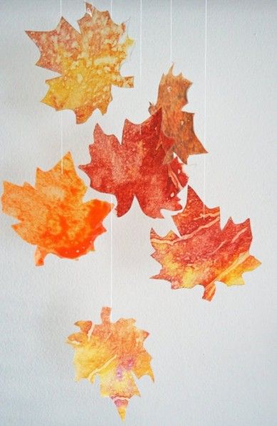 Wax Paper and Crayon Leaves for fall. Can use this method for any holiday or seasonal decoration. Great craft for kids! Hello Wonderful, Autumn Leaves Craft, Fall Art Projects, Paper Leaves, Leaf Crafts, Fall Art, Crayon Art, Melting Crayons, Autumn Crafts