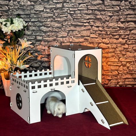 Bunny Castle Diy, Bunny Castle, Rabbit Castle, Bunny Homes, Diy Bunny Toys, House Bunny, Large Bunny, Cardboard Cat House, Cat Castle