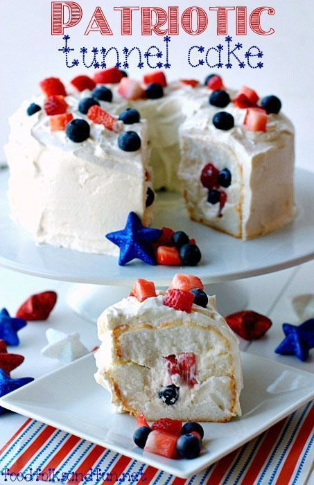 Patriotic Tunnel Cake Recipe - a quick & easy dessert Memorial Day or 4th of July! Tunnel Cake, Patriotic Food, Patriotic Desserts, Blue Desserts, Dessert Simple, 4th Of July Desserts, Quick Easy Desserts, Fourth Of July Food, 4th Of July Celebration