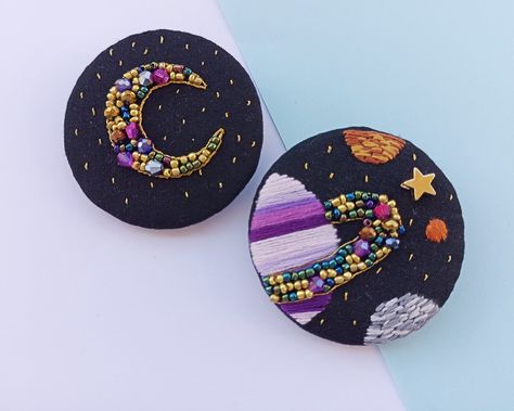 Embroidered Necklaces, Embroidered Moon, Moon Brooch, Embroidered Necklace, Brooch Handmade, Sky Moon, Diy Sewing Clothes, Textile Jewelry, Needle Work