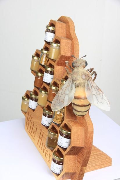 Honey Display, Farmers Market Display, Cnc Machine Projects, Farmer Market, Aesthetic Health, Honey Jars, Honey Label, Tattoo Health, Honey Packaging