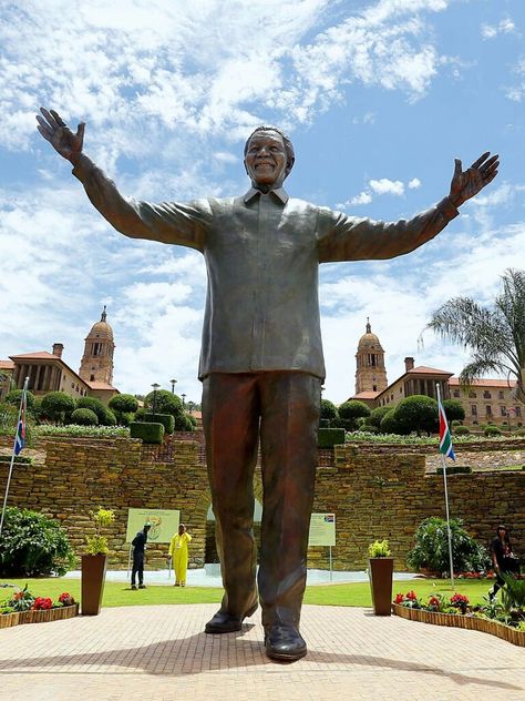 Statue of Nelson Mandela  in Gauteng, Pretoria, South Africa South Africa Itinerary, Africa Do Sul, Sculpture Projects, Public Sculpture, Diy Clothes Life Hacks, Kruger National Park, Nelson Mandela, Pretoria, Famous Landmarks