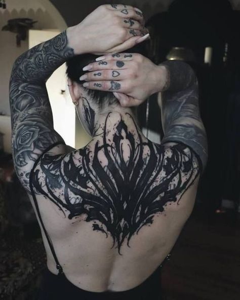 Dark Tattoo Ideas, Backpiece Tattoo, Blackout Tattoo, Dark Art Tattoo, Tattoed Girls, Back Tattoo Women, Dark Tattoo, Feminine Tattoos, Dope Tattoos