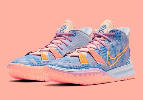 Kyrie Irving Brings His Love For Art To The Nike Kyrie 7 “Expressions” Jordan Air Force 1, Zapatillas Nike Basketball, Irving Shoes, Kyrie Irving Shoes, Bb Shoes, Best Volleyball Shoes, Kyrie 7, Nike Shoes Women Fashion, Girls Basketball Shoes