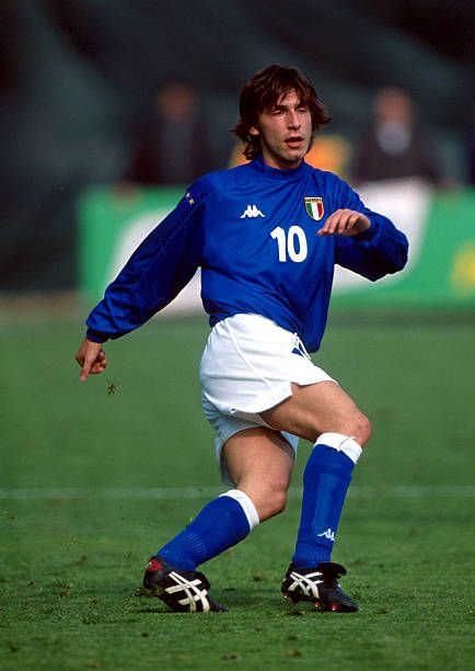 Andrea Pirlo of Italy U-21 in 1999. Pirlo Italy, Marcello Lippi, Football Italy, Andrea Pirlo, Football Photography, Best Football Players, Sports Aesthetic, Football Art, Free Kick