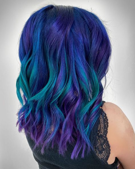 771 Likes, 40 Comments - PULP RIOT HAIR DENVER COLORADO (@mandaharsche) on Instagram: “🌊OCEAN EYES🌊 What did the ocean say to the beach? Nothing, it just waved 🤣 Have a great Tuesday my…” Have A Great Tuesday, Pulp Riot Hair, Ocean Eyes, Pulp Riot, Denver Colorado, Hair Inspo, The Ocean, Denver, Colorado