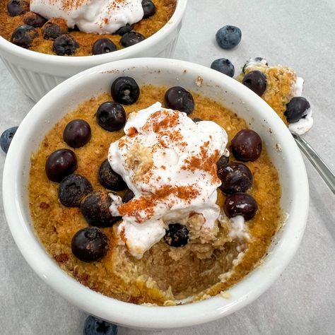 High Protein Blueberry Quinoa Breakfast Bake High Protein Blueberry Quinoa Bake, Blueberry Quinoa Breakfast Bake, High Protein Quinoa Breakfast, Baked Quinoa Breakfast, Quinoa Breakfast Bake, Healthy Peach Cobbler, Blueberry Quinoa, Morning Protein, Protein Blueberry