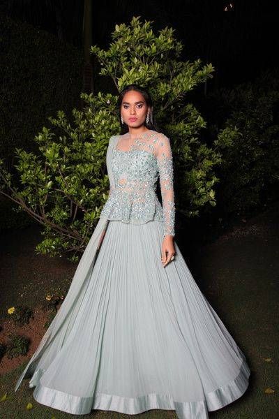 Indian Engagement Outfit, Indian Wedding Reception Outfits, Wedding Reception Outfit, Reception Outfits, Indian Engagement, Indian Wedding Gowns, Wedding Dresses Indian, Reception Outfit, Wedding Lehenga Designs