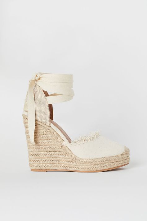 Take on Summer Soirées in Effortless Style With This Season's Hottest Wedges Footwear Ideas, Fashion Staples, Shopping Wishlist, Square Nail, Dr Shoes, Ladies Sandals, Sandals White, Fashion Styling, Platform High Heels