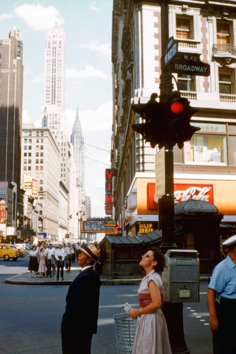 1950's America in color | Radio Gunk Father Knows Best, Autumn In New York, Make Coffee, 42nd Street, West Side Story, Vintage New York, Colour Photograph, Picture Library, Street Scenes