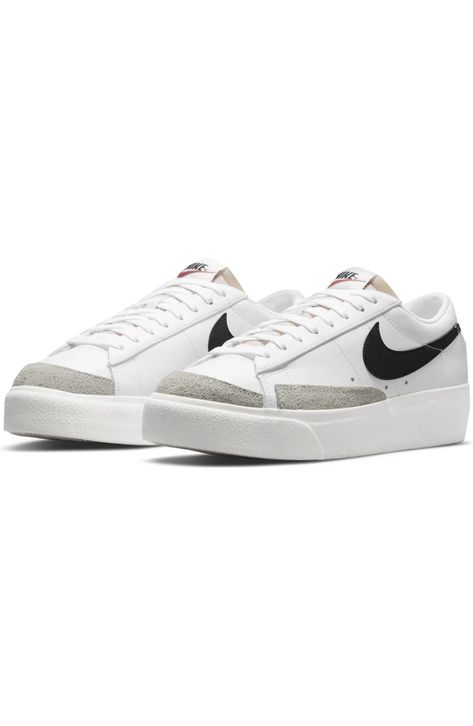 Nike Platform Sneakers, Nike 95, Nike Blazer Low, Blazer Low, Tenis Nike, Nike Blazer, Platform Sneaker, Cadiz, Fitted Blazer