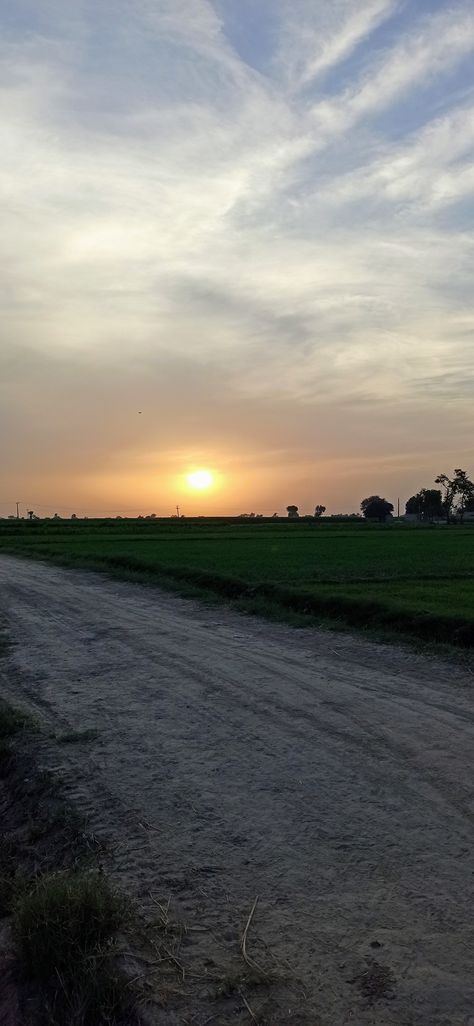 Village Sky View, Village Morning Photography, Village Aesthetic Indian, Winter Village Aesthetic, Indian Village Photography, Winter Sky Aesthetic, Indian Village Aesthetic, Sunset In Clouds, Aesthetic Indian Photography