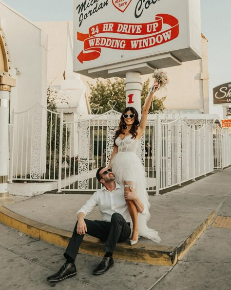 Little White Chapel and Downtown Fremont make the perfect pair. We recommend our 2 hour elopement photography package to have time for both locations. As your Las Vegas elopement photographer, we will help you plan your Vegas elopement timeline to have good lighting for your photoshoot and the backdrops that you love. Las Vegas Photographer: @treeoflifelasvegas @treeoflifefilmsandphotos Florals: @the.winter.rose . . . . #lasvegasphotographer #lasvegaselopementphotographer #vegaselopemen... Las Vegas Wedding Aesthetic, Vegas Wedding Photoshoot, Hollywood Elopement, Sabrina Wedding Dress, Little White Chapel Vegas, Las Vegas Marriage, Vegas Pics, Vegas Elopement Ideas, Vegas Engagement Photos