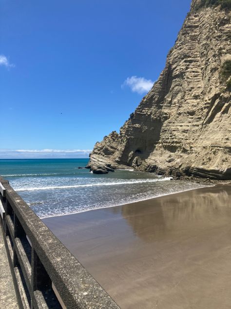 picture of little beach next to mountain Bay Of Islands New Zealand, New Zealand Summer, New Zealand Aesthetic, Gisborne New Zealand, North Island New Zealand, New Zealand Beach, Bay Of Islands, Visit New Zealand, Pretty Beach