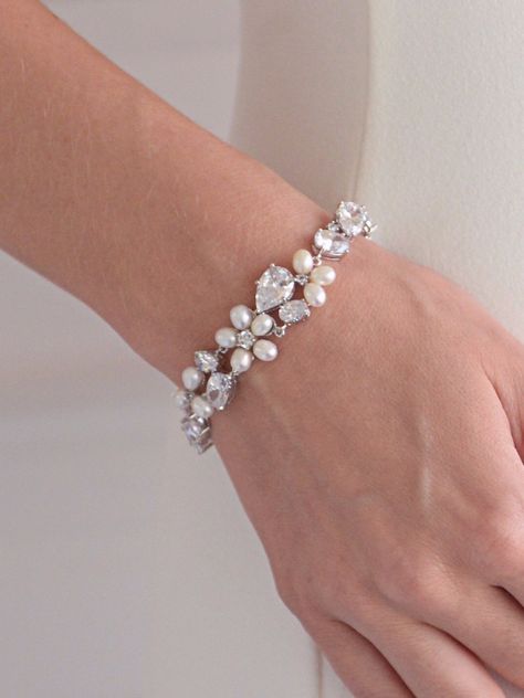 Luxury Classic Pearl Bracelet For Wedding, Elegant Formal Pearl Bracelet, Luxury Pearl Wedding Bracelet For Women, Luxury Pearl Bracelet For Women's Wedding, Wedding Pearl Bracelet With 17 Jewels, Statement Wedding Jewelry, Pearl Bracelet Wedding, Wedding Accessories Jewelry, Freshwater Pearl Bracelet