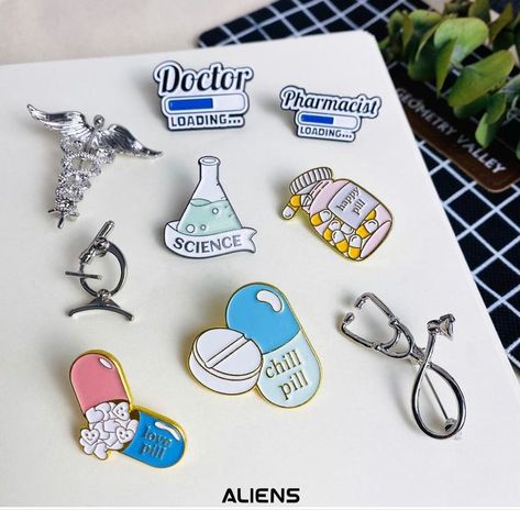 Pharmacy Art, Doctor Of Pharmacy, Medical School Life, Medical Student Motivation, Pharmacy Design, Medical School Inspiration, Medical School Essentials, Medical Jewelry, Medical Knowledge