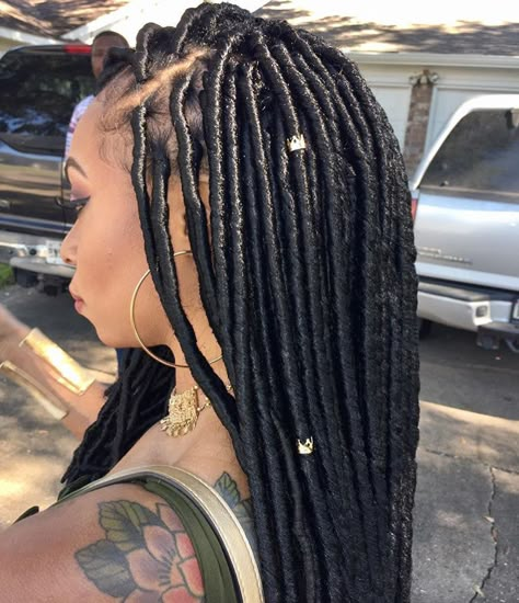 Crotchet Locs Hairstyles For Women, Lock Braids, Box Braids Women, Box Dreads, Big Chop Natural Hair, Hairstyle 2024, Men Haircut Curly Hair, Goddess Braids Hairstyles, Faux Locs Hairstyles