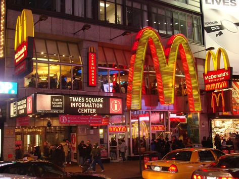 Times Square McDonald's Dominicans Be Like, Fast Food Workers, Mcdonald's Restaurant, Mc Donald, Restaurant New York, Online Work From Home, Information Center, Operations Management, New York State