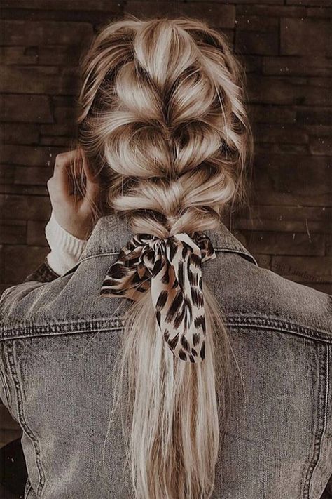 Embellished plait New Hair Trends, Pull Through Braid, Long Blonde, Braided Updo, Long Blonde Hair, Everyday Hairstyles, Hair Envy, Grunge Hair, Hair Dos