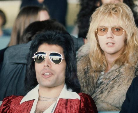 Freddie Mercury, Roger Taylor of Queen Queen Drummer, Borhap Cast, Roger Taylor Queen, Queen Ii, Queen Queen, Freddy Mercury, Queen Photos, We Will Rock You, Roger Taylor