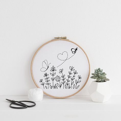 Cottagecore Template, Template Embroidery, Spring Wild Flowers, Embroidery Spring, Spring Embroidery, Bee Embroidery, Embroidery Template, Winter Wall Art, Art Embroidery