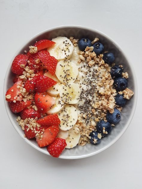 Pudding Oats, Breakfast Smoothie Bowl, Oatmeal Bowls, Buddha Bowl, Breakfast Dessert, Breakfast Bowls, Smoothie Bowl, Food Inspiration, Acai Bowl