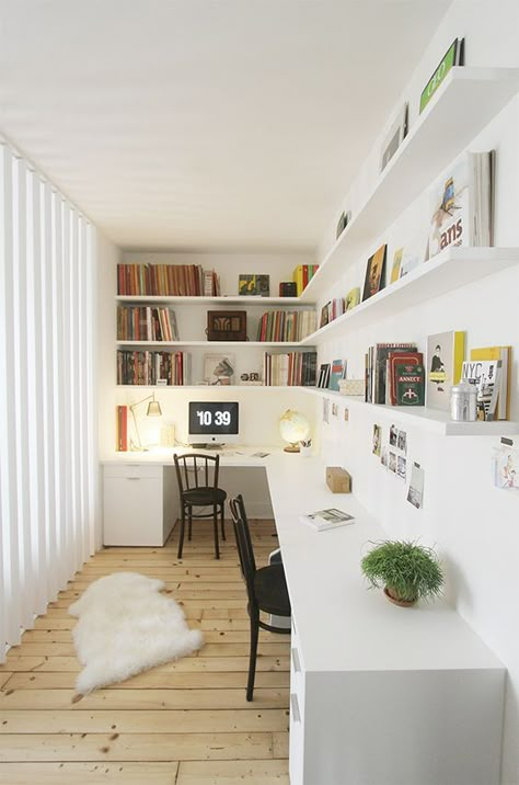 Tiny Home Office, Small Home Offices, Study Room Decor, Small Home Office, Craft Room Office, Modern Home Office, Home Office Space, Home Office Ideas, Scandinavian Home