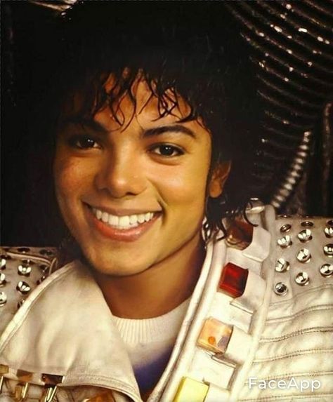 Mj Smile, Captain Eo, Michael Jackson Poster, Michael Jackson Photoshoot, Michael Jackson Hot, Michael Jackson Funny, Michael Jackson Smile, Joseph Jackson, Michael Jackson Bad