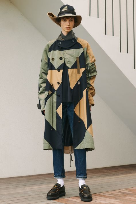 Sacai Menswear, Pendleton Fabric, Loose Shirt Dress, Climbing Pants, Menswear Runway, Men Fashion Show, Fashion Board, Mens Spring, Field Jacket