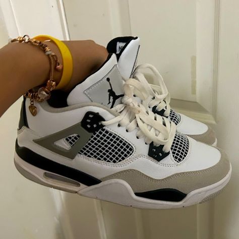 Military black 4s Military Black Jordan 4 Outfit, Jordan 4s Military Black, Military Black Jordan 4, Jordan 4 Outfit Women, Air Jordan 4 Military Black, Retro 4 Jordans, Jordan 4 Outfit, Styling Jordans, Green Jordans