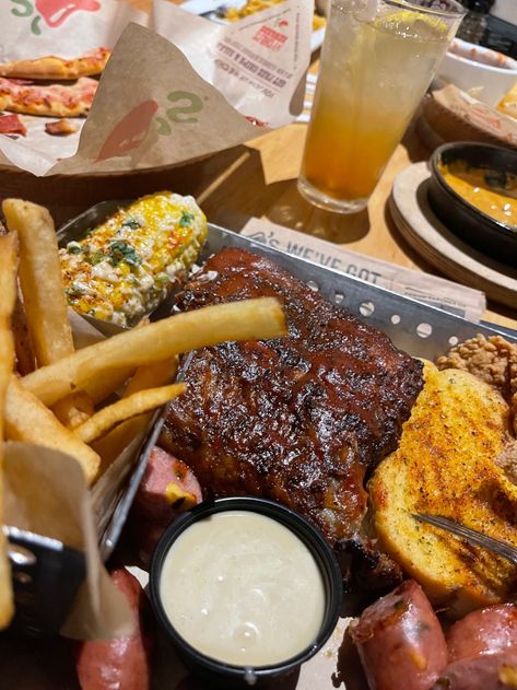 Chili’s Is Becoming One of Our Go-to Spots to Eat Chillis Restaurant, Chilis Restaurant, Chilies Restaurant, Chicken Crispers, Fall Baddie, Jalapeno Cheddar, Food Inspired, Long Island Iced Tea, Beverage Recipes