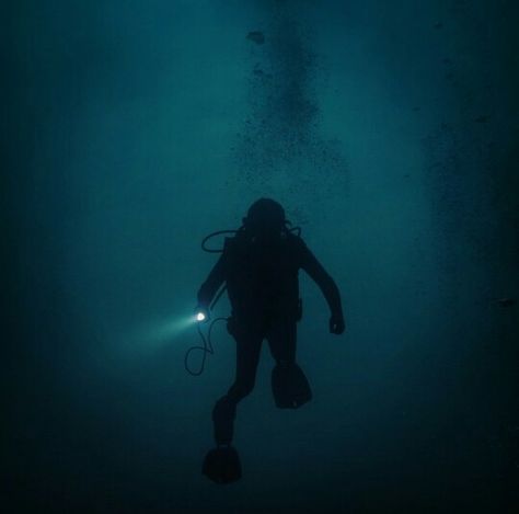 The Deep Ocean, Diver Aesthetic, Deep Underwater, Deep Water Aesthetic, The Deep, Deep Sea Aesthetic, Deep Ocean, Deep Ocean Aesthetic, Deep Ocean Photography