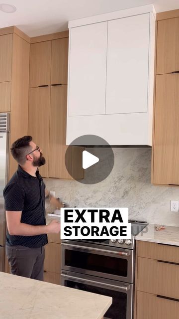 Vince The Kitchen Guy on Instagram: "Bonus storage! The hood is often a place for dead space. The homeowner wanted a box style hood but we were able to still capture some storage space up there in the kitchen. #Kitchendesigntips #kitchendesigner #vincethekitchenguy #customcabinets #interiordesign #kitchencabinets #interiordesigner #diytips #kitchenmakeover #customkitchen #kitchenhardware #rangehood #modernkitchen #kitchenstorage" Kitchen Hood With Storage, Rangehood Kitchen, Fume Hood, Kitchen Box, Kitchen Hoods, Dead Space, Kitchen Hardware, Kitchen Makeover, Custom Kitchen