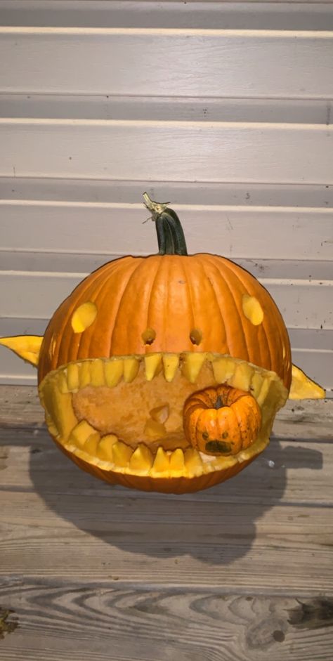 Under The Sea Pumpkin Carving, Shark Pumkin Carving, Shark Pumpkin Carving Ideas, Pumpkin Carving Ideas Shark, Shark Pumpkin Carving, Shark Pumpkin, Pumpkin Competition, Storybook Pumpkin, Pumpkins Carving