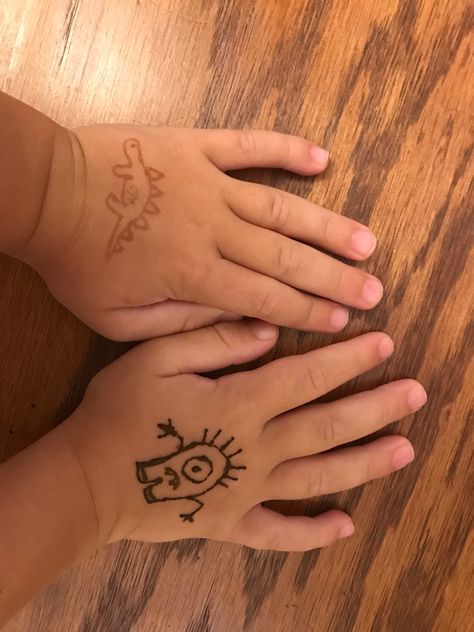 Cute monsters, dinosaurs, henna for kids Henna Dinosaur, Henna Designs Animals, Henna Tattoo Animals, Henna Tattoo Designs Animals, Henna For Kids, Henna Designs Sea Creatures, Kids Henna, Henna Ideas, Baby Cow